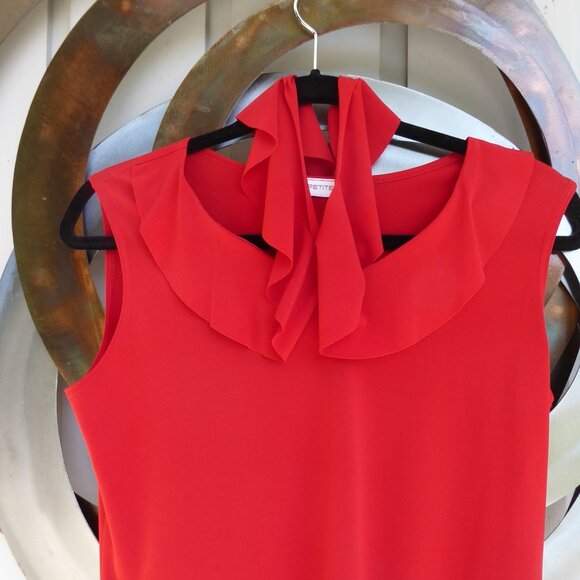 Versatile Sleeveless Unique V Neck Red Jersey Top, Size M - Picture 6 of 6